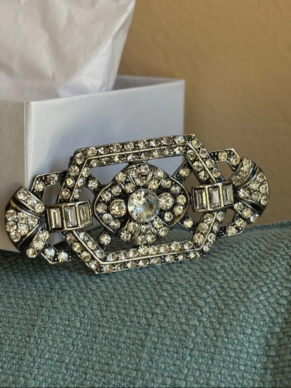 NWT VINTAGE M.J.Ent Art Deco style Brooch Rhinestone,Never Used,with provenance